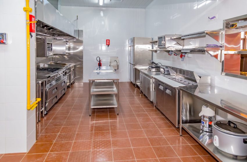  A look into the types of equipment that aid cooks: Commercial kitchen equipment