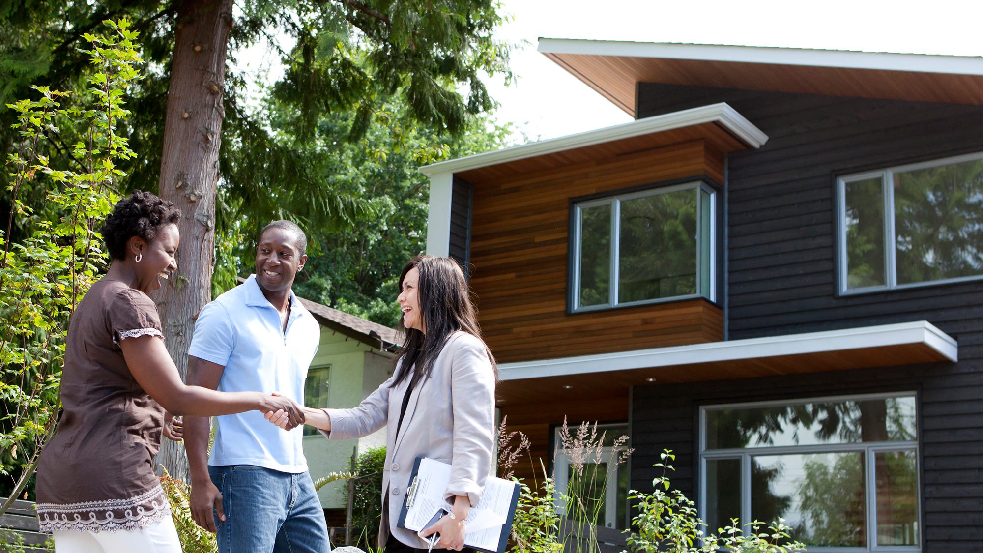 Supporting Premium Living: What Equestrian Estates Deliver Through Thoughtful Design