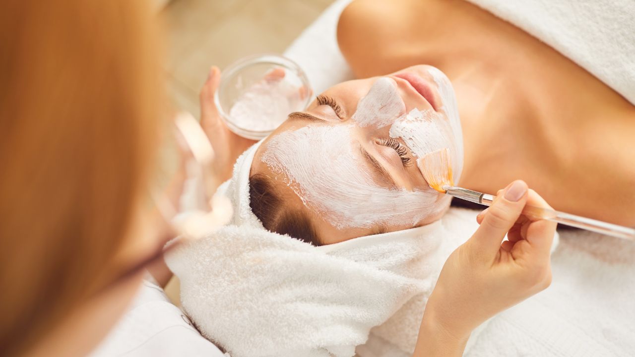 How Spa Treatment Improves Skin Health and Natural Glow?